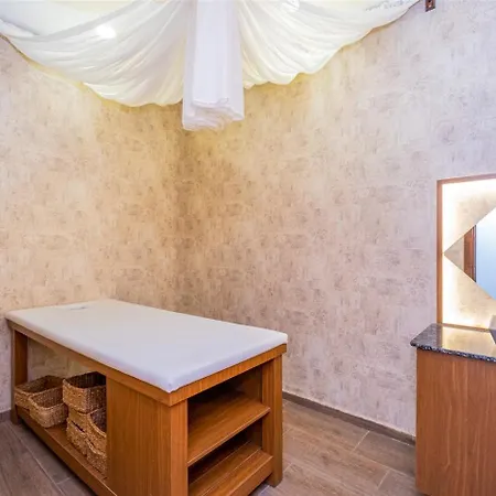 0011 Exodus Park 1 1 In Oba, Alanya, Shuttle And Full Facilities *
